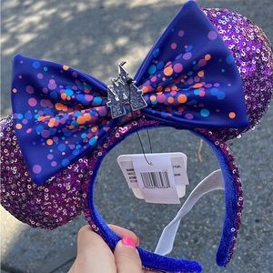 Loungefly Minnie Mouse ears purple